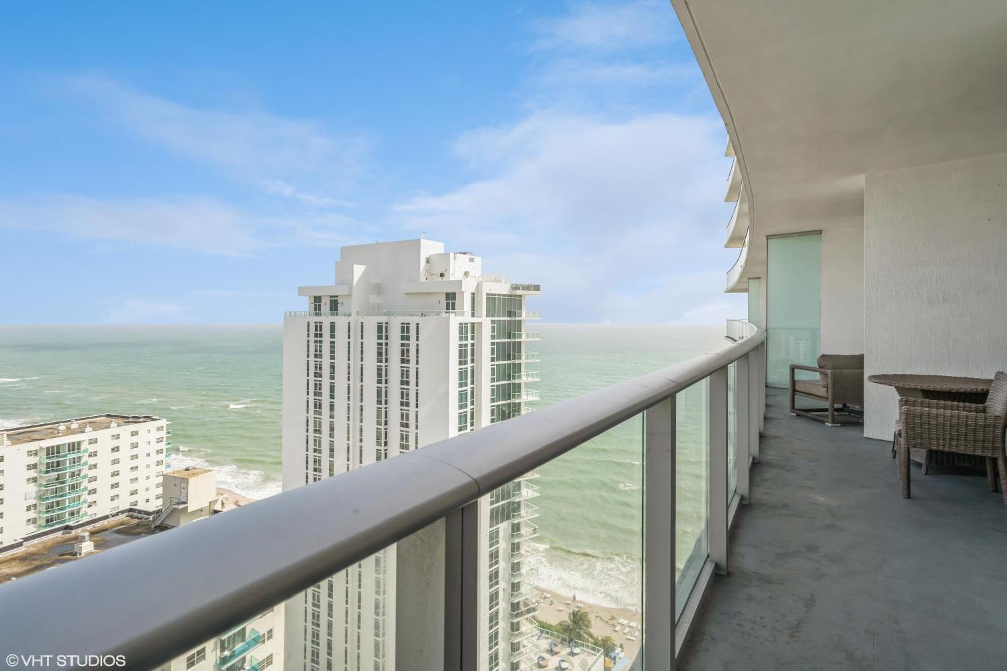 Lyfe Residence Building - Private Apts Over The Beach Hollywood Exterior foto