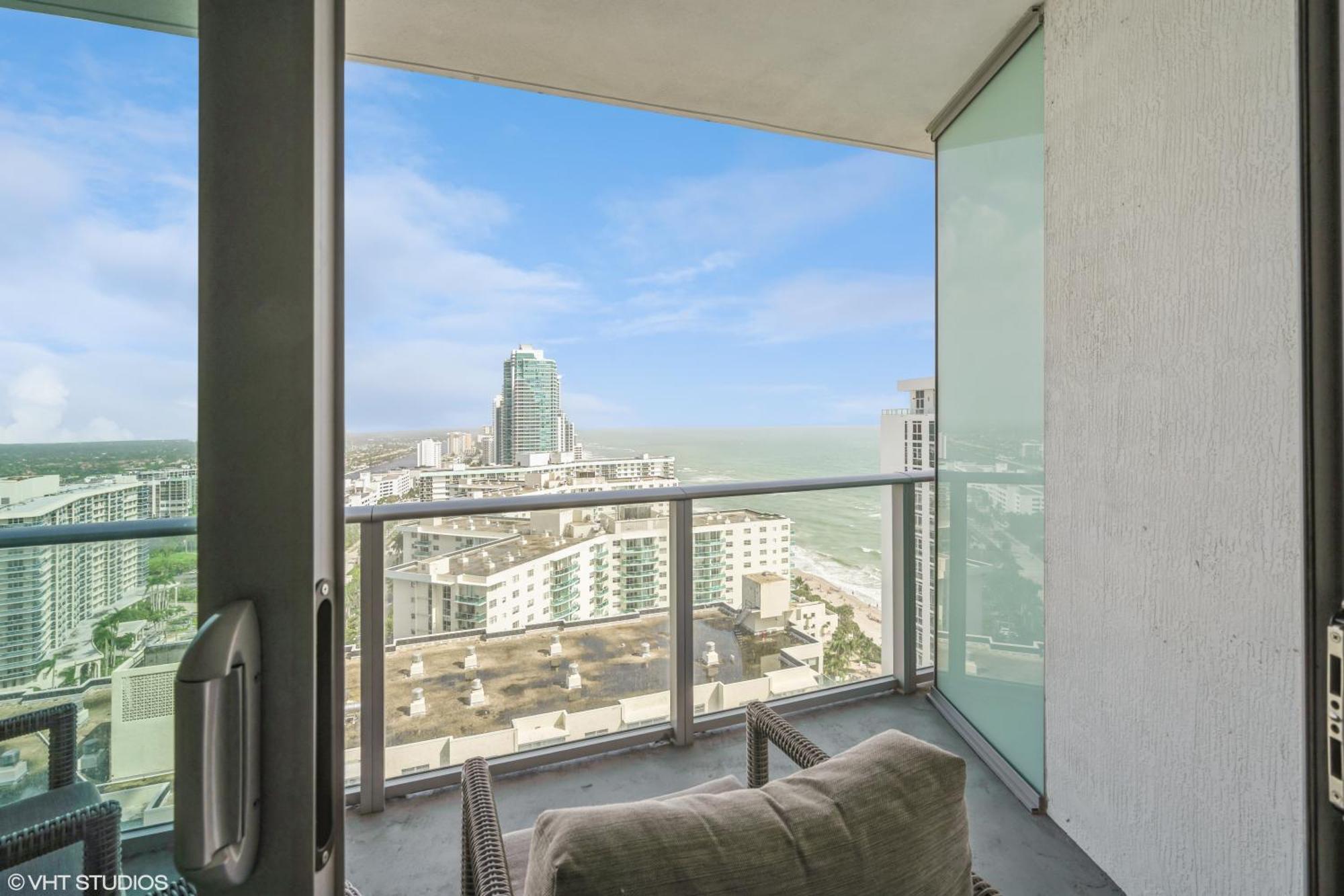 Lyfe Residence Building - Private Apts Over The Beach Hollywood Exterior foto